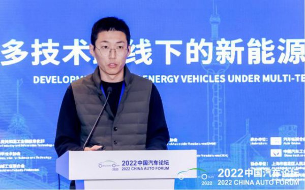 敢跟李想「拍桌子」的王牌居品厚爱东谈主，下野了